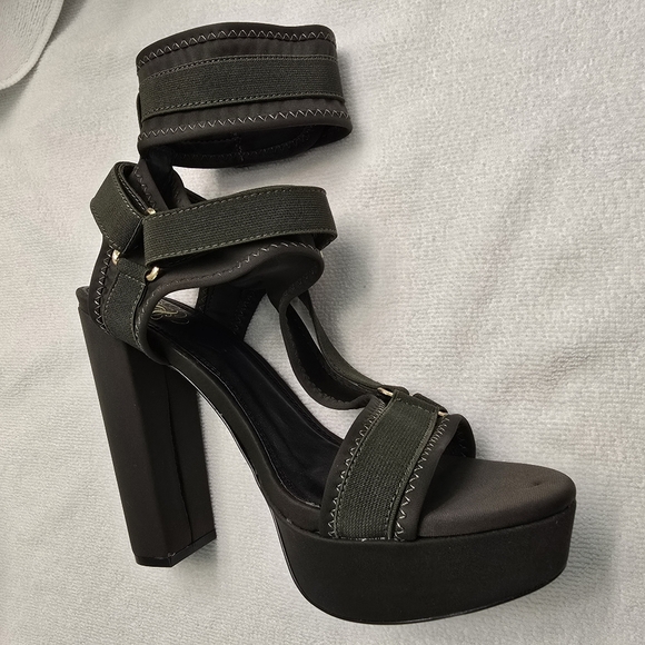 Fashion Nova "Liliana" Head in the Clouds Glamrock Military-style Platform Heels - Picture 16 of 16